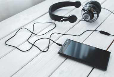 欧冠|乌龙加红牌，巴萨0：3被切尔西击中命门