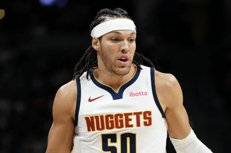 再次拯救球队！船记：阿龙-戈登，这才叫季后赛表现