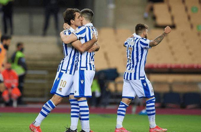 西甲第8轮西班牙人对阵贝蒂斯，主队主场强势，客队伤病与体能困扰，争夺欧战资格。